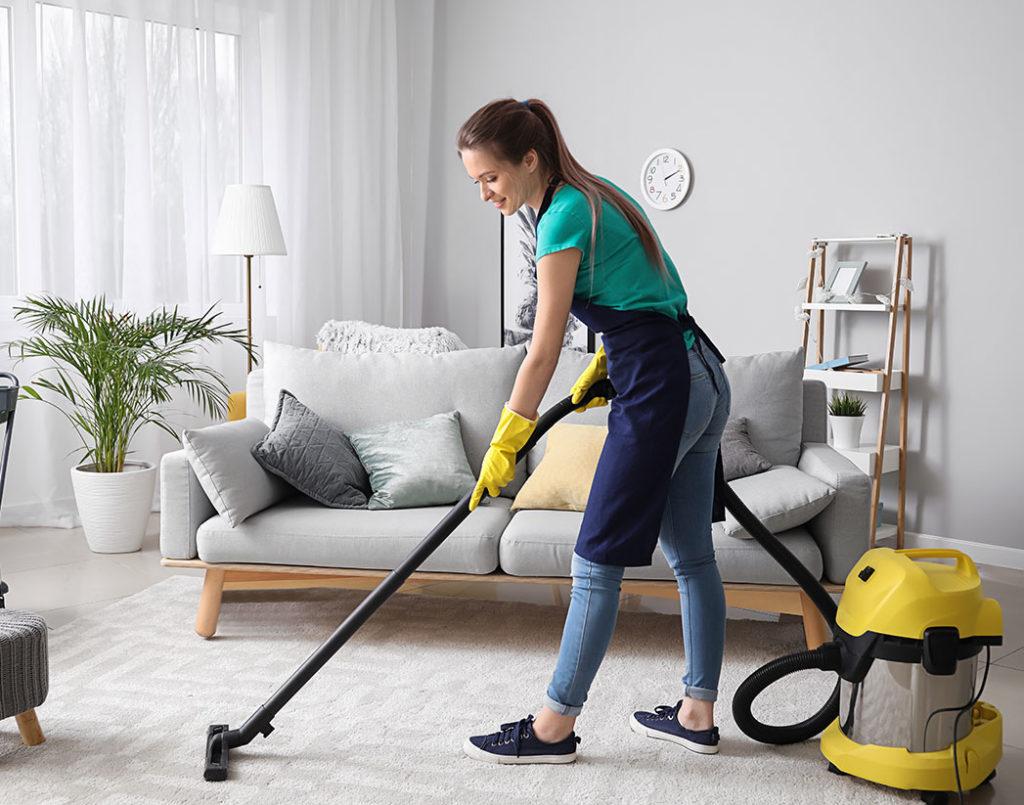 Choosing the Right Cleaning Services for a Stress-Free Transition