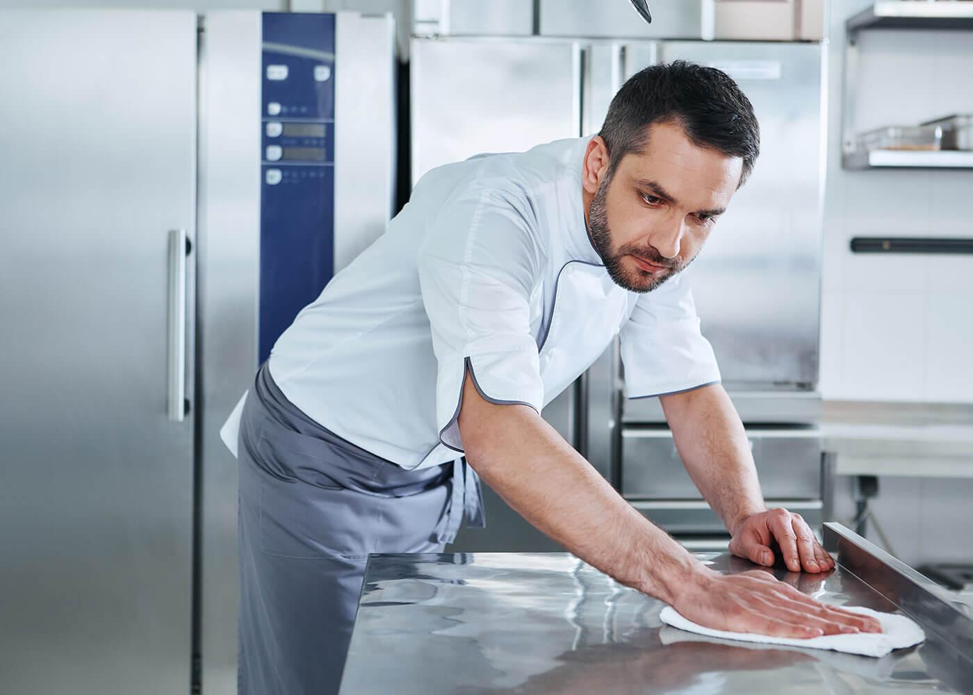 Kitchen deep cleaning services